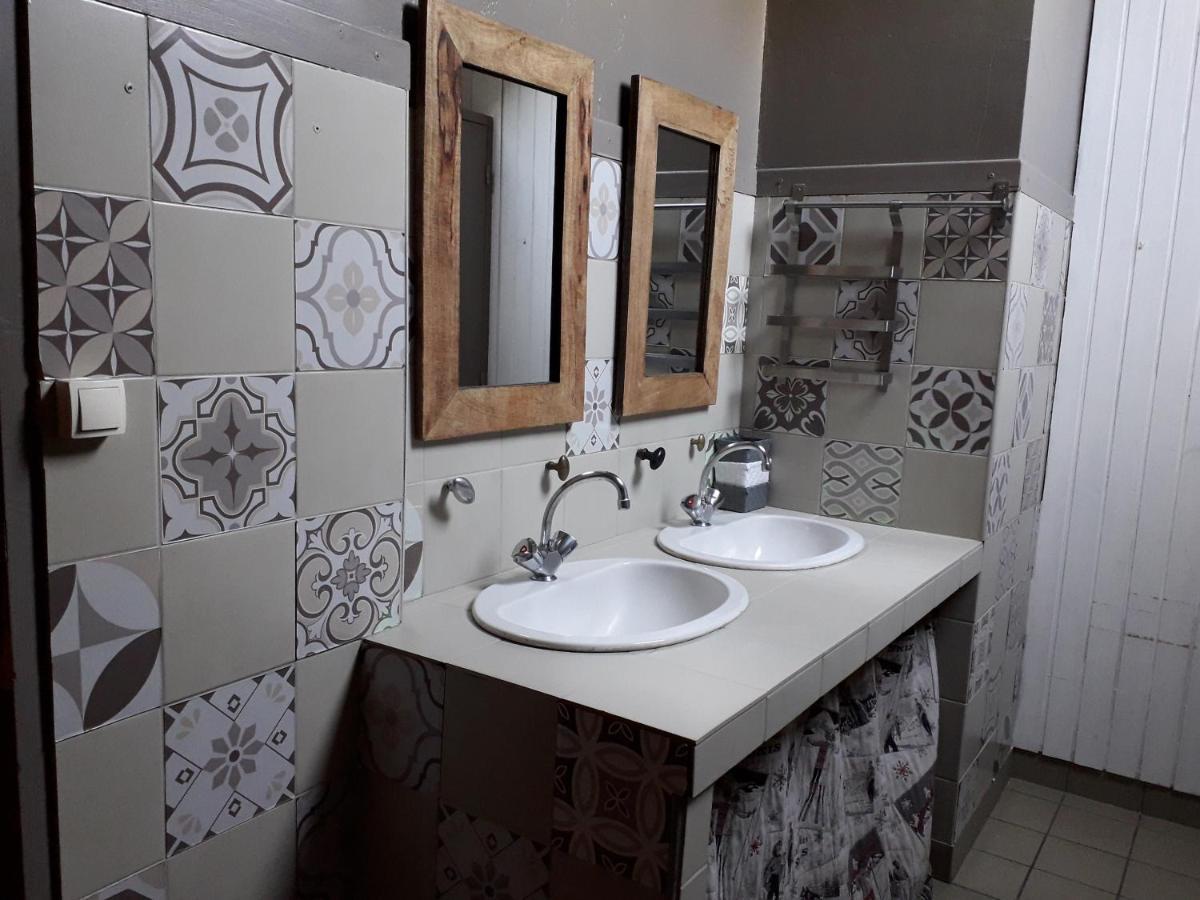 Les Pinees Hotell Chateauroux-les-Alpes Exteriör bild